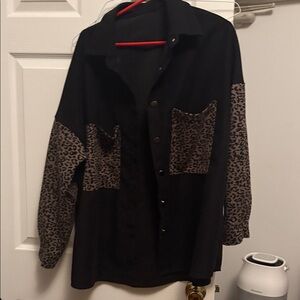 SHEIN Black Utility Jacket with Leopard Print
